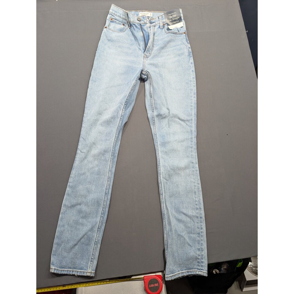 Abercrombie & Fitch '90s Slim Straight Ultra High Rise Jeans 25/0